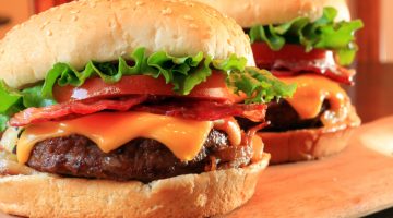 6 Frightening Reasons Eating A Hamburger Could Be More Deadly Than You May Think